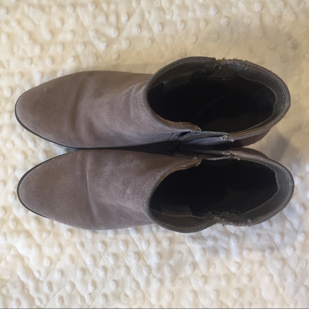 Blondo Tan Leather Ankle Boots - Picture 3 of 6